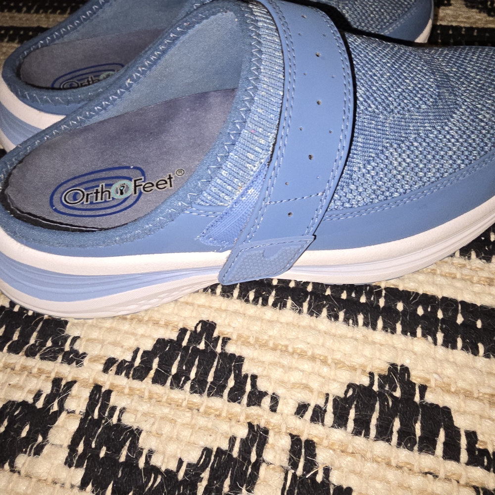 Stretch slip-ons with adjustable fit for pressure-free - Picture 6 of 7